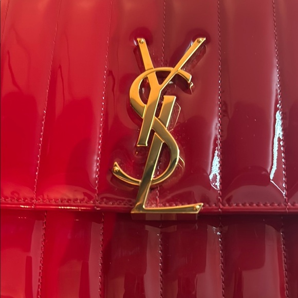Yves Saint Laurent Glossy Red Crossbody Bag with Gold Chain - Picture 3 of 12